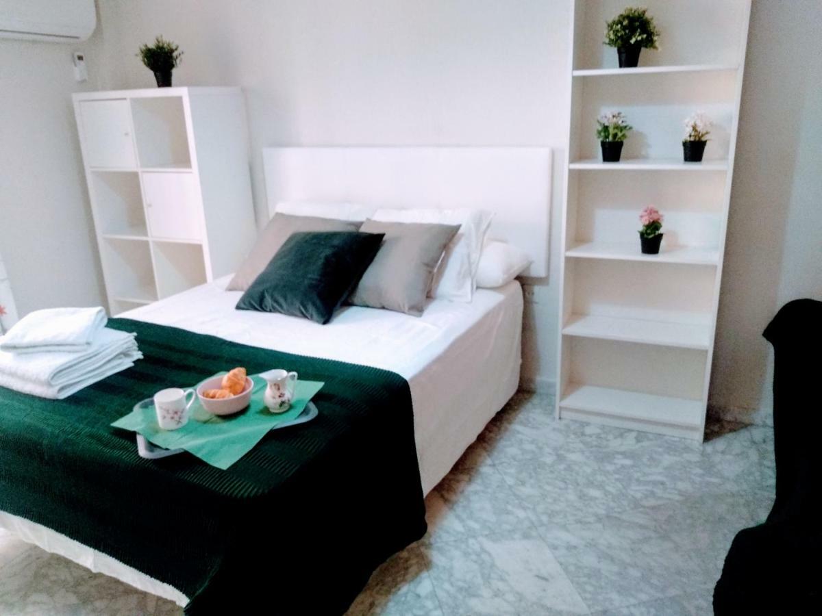 Wish Suite Central De Sevilla Екстер'єр фото